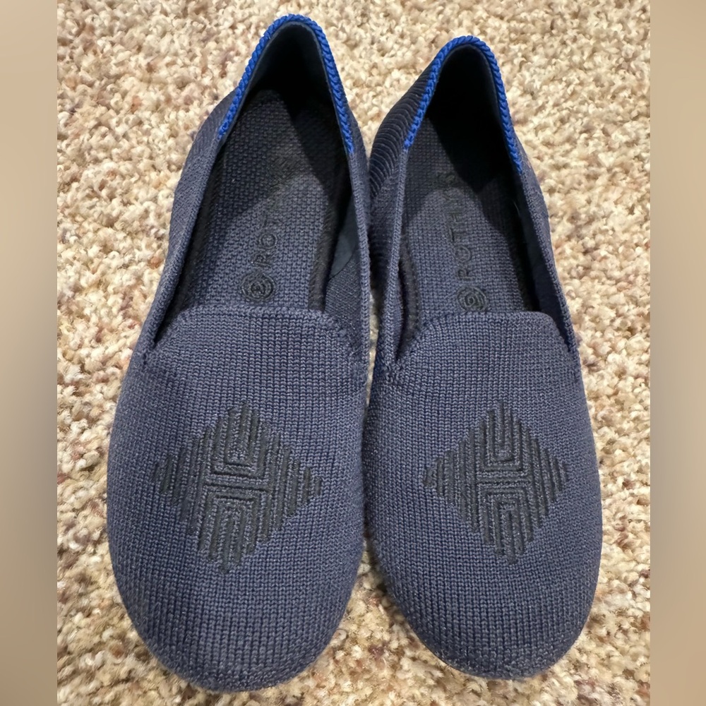 Excellent Condition Navy Rothy’s size 12
